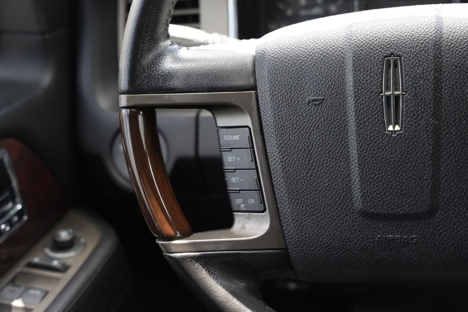 Thumbnail: 2014 Lincoln Navigator - 9