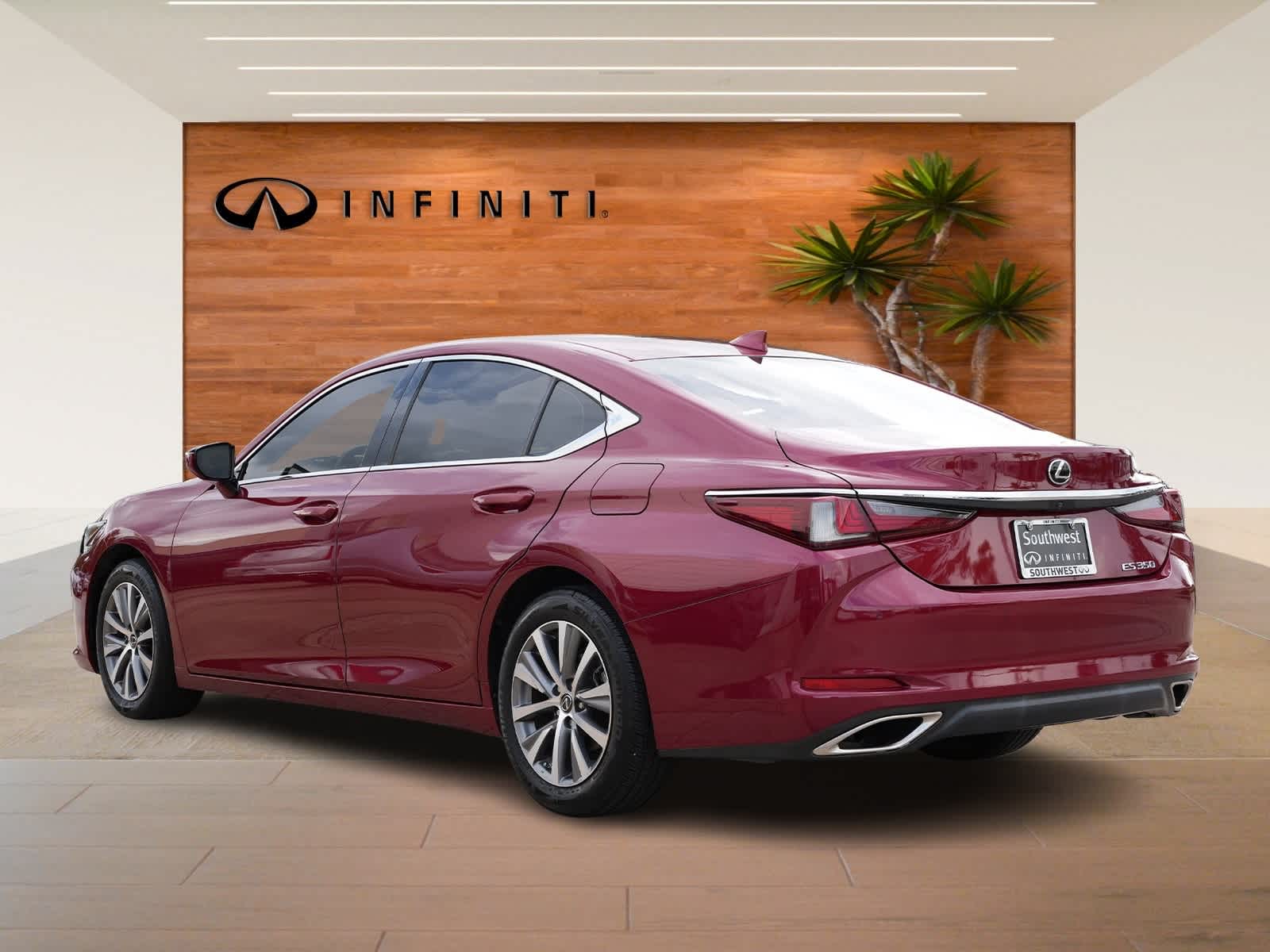 Thumbnail: 2019 Lexus ES - 5