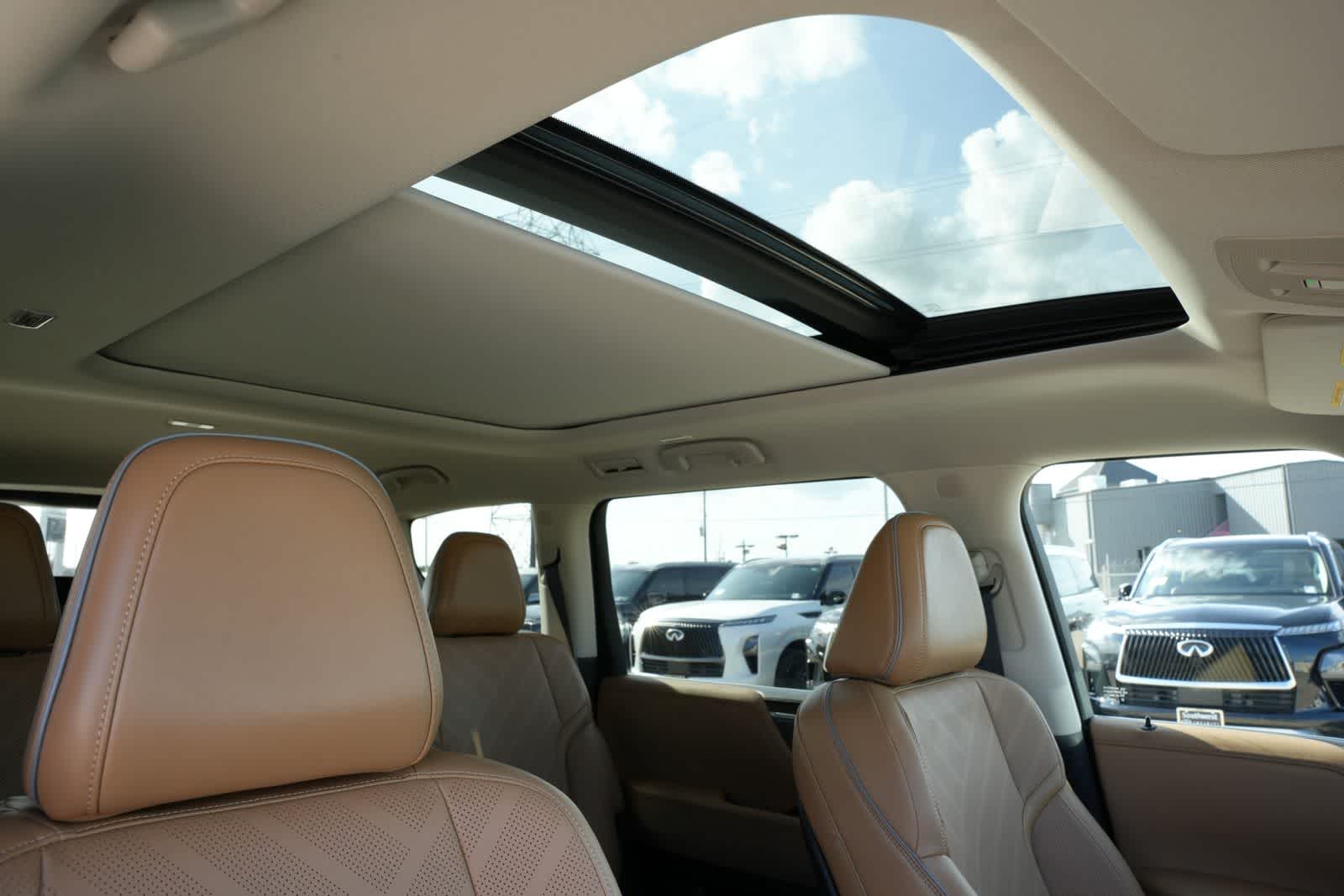 Thumbnail: 2027 INFINITI QX80 - 23