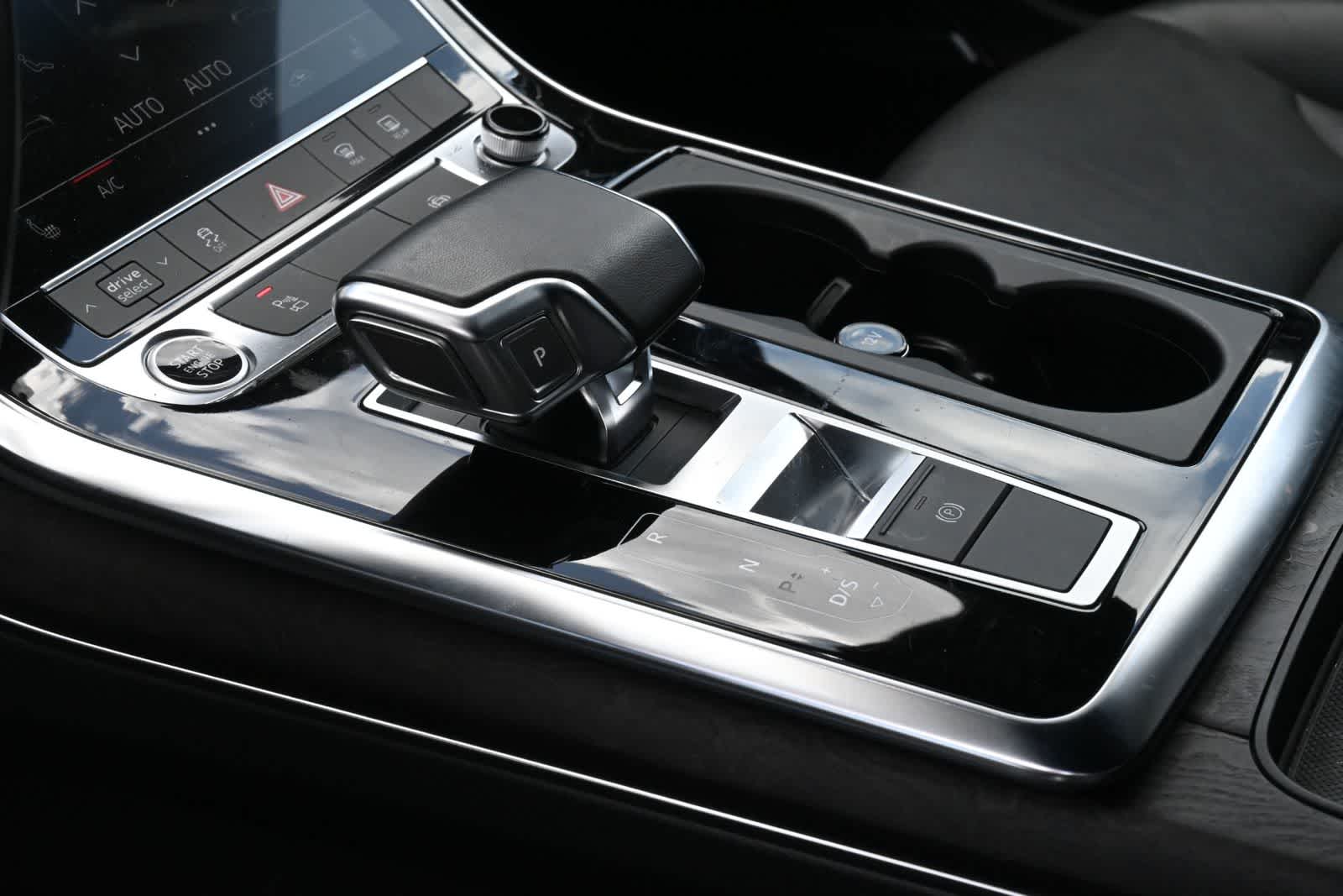Thumbnail: 2022 Audi Q7 - 15