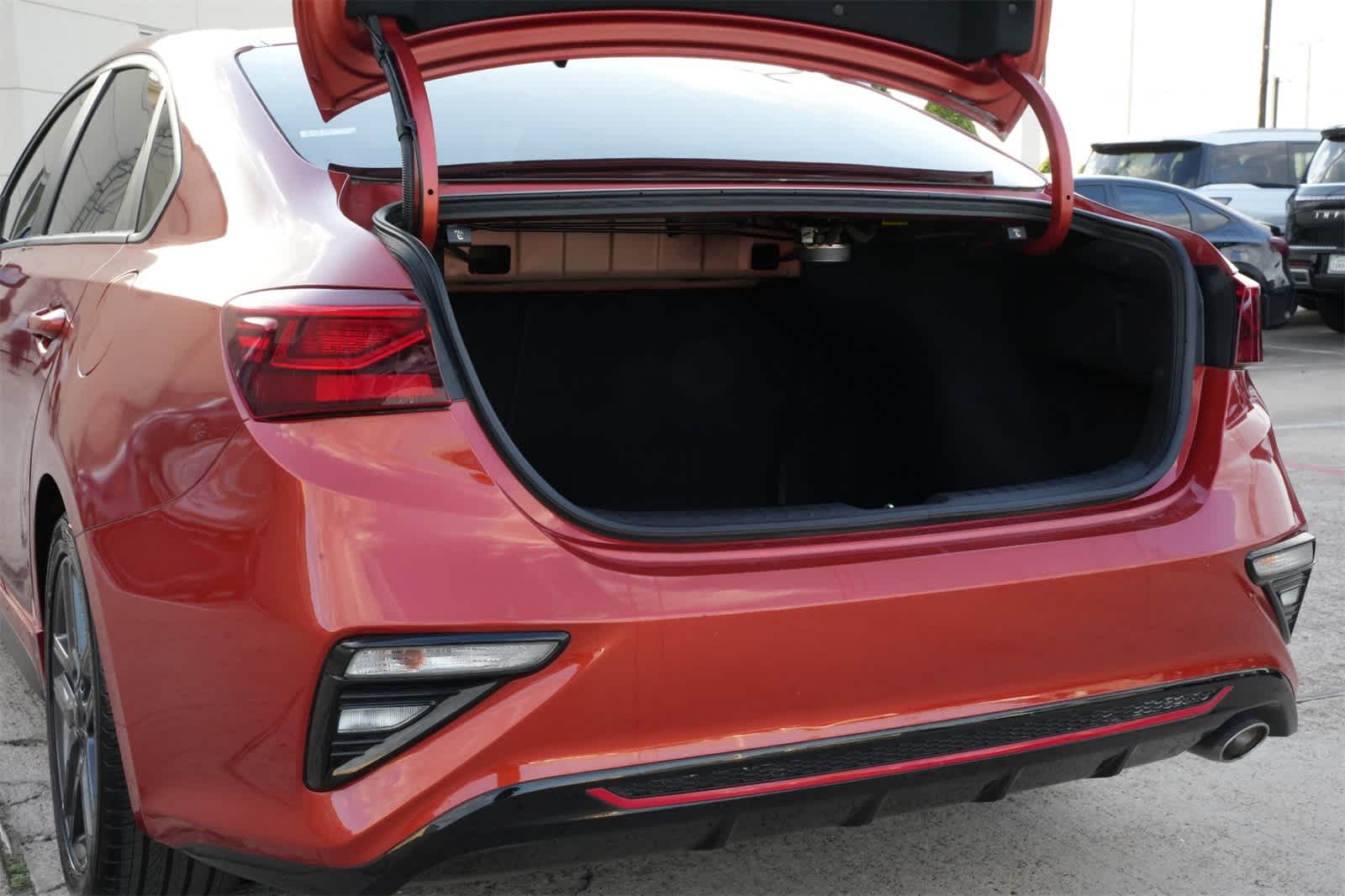 Thumbnail: 2021 Kia Forte - 21