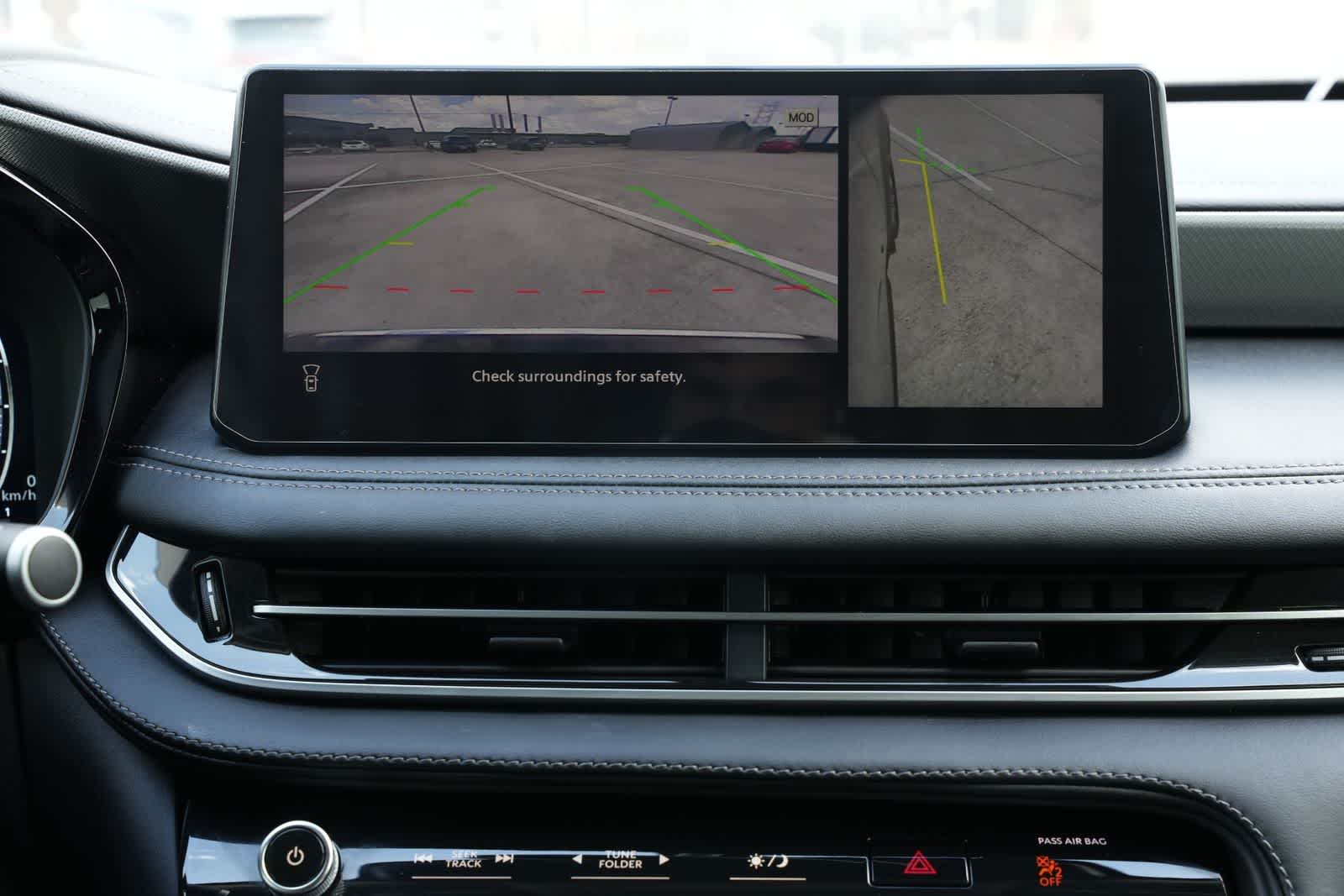 Thumbnail: 2025 INFINITI QX60 - 15