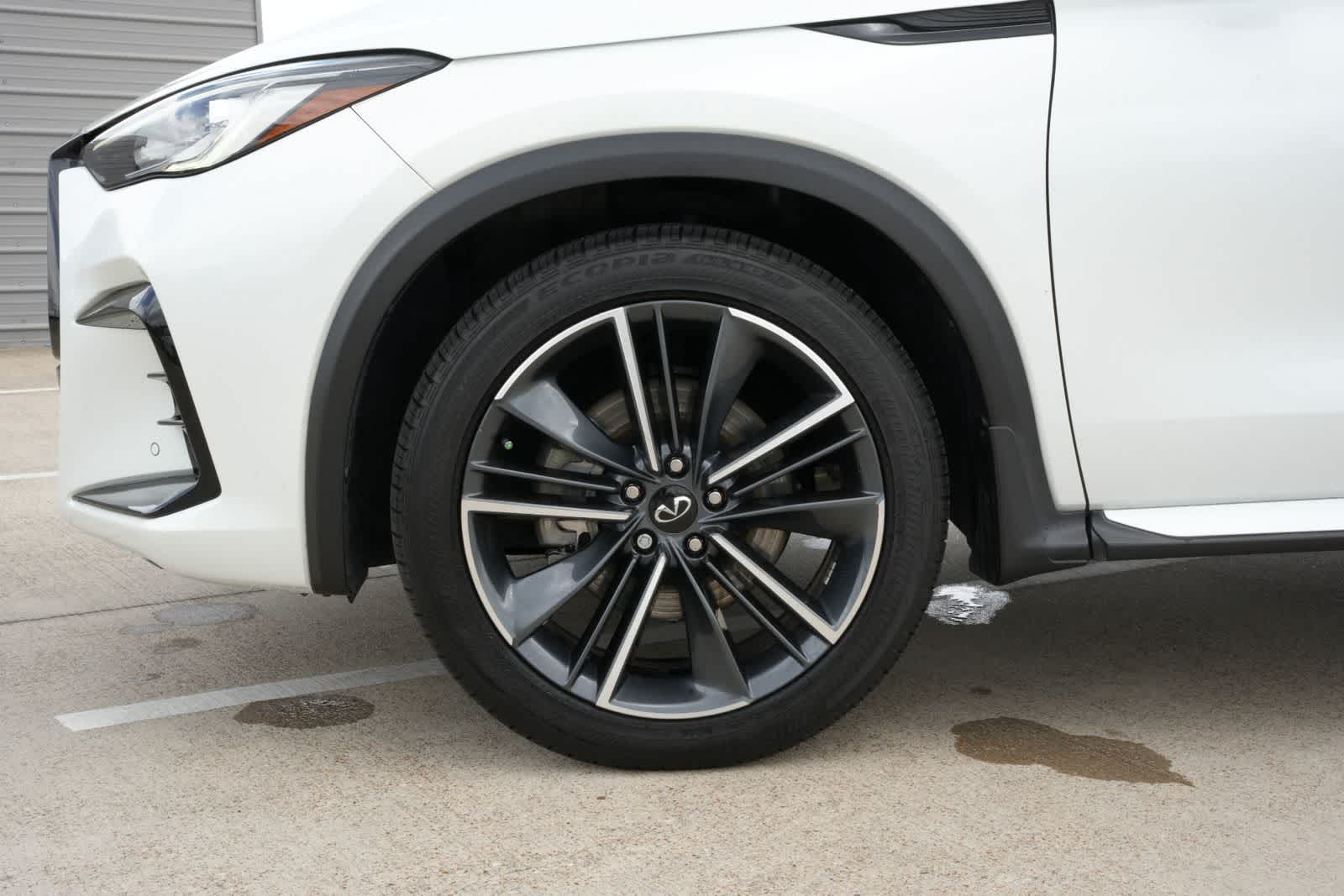 Thumbnail: 2025 INFINITI QX50 - 25