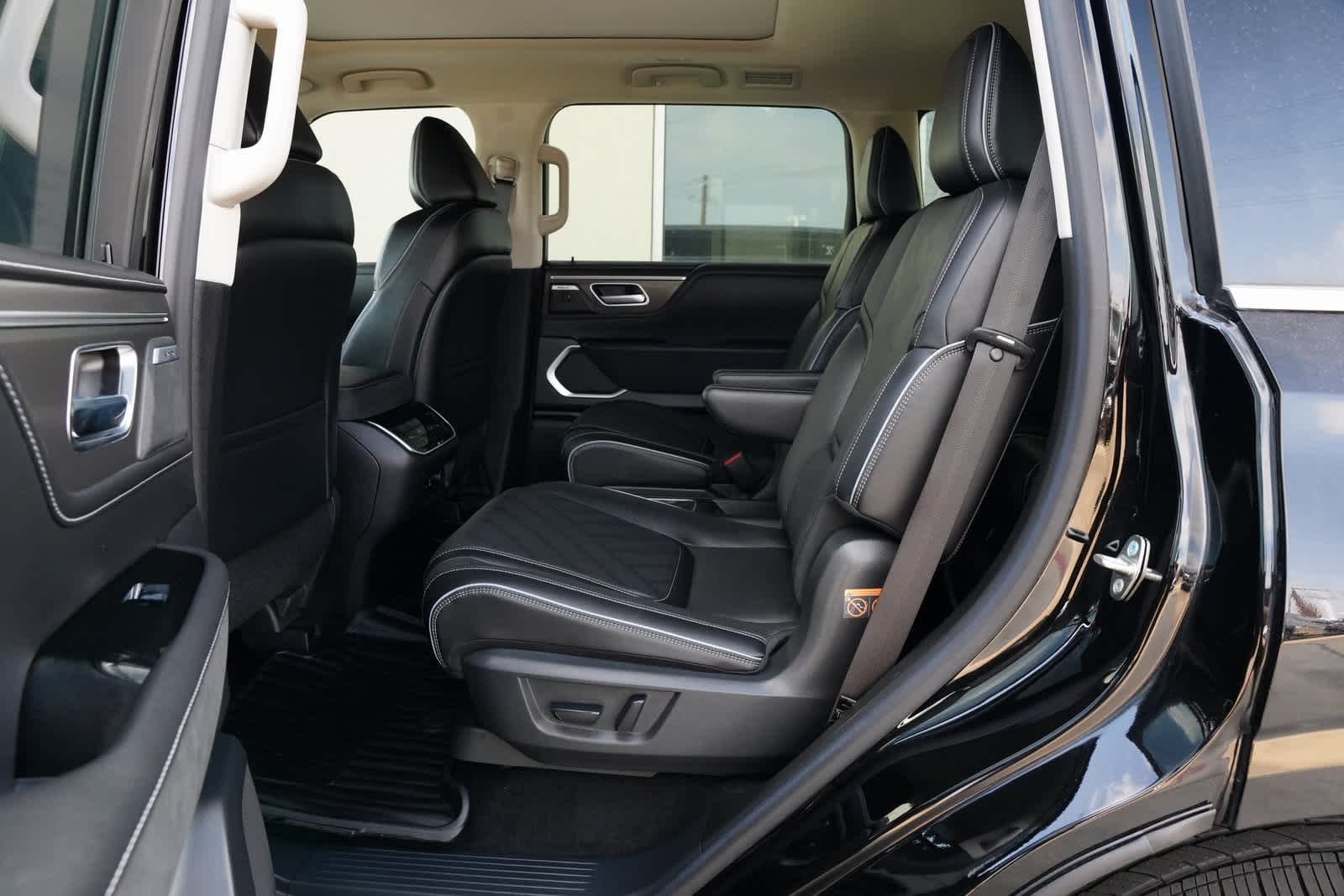 Thumbnail: 2025 INFINITI QX80 - 19