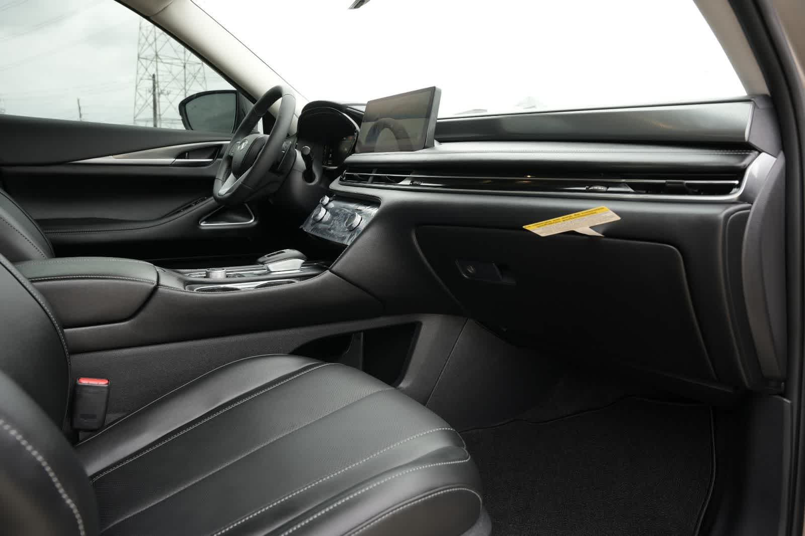Thumbnail: 2027 INFINITI QX60 - 22