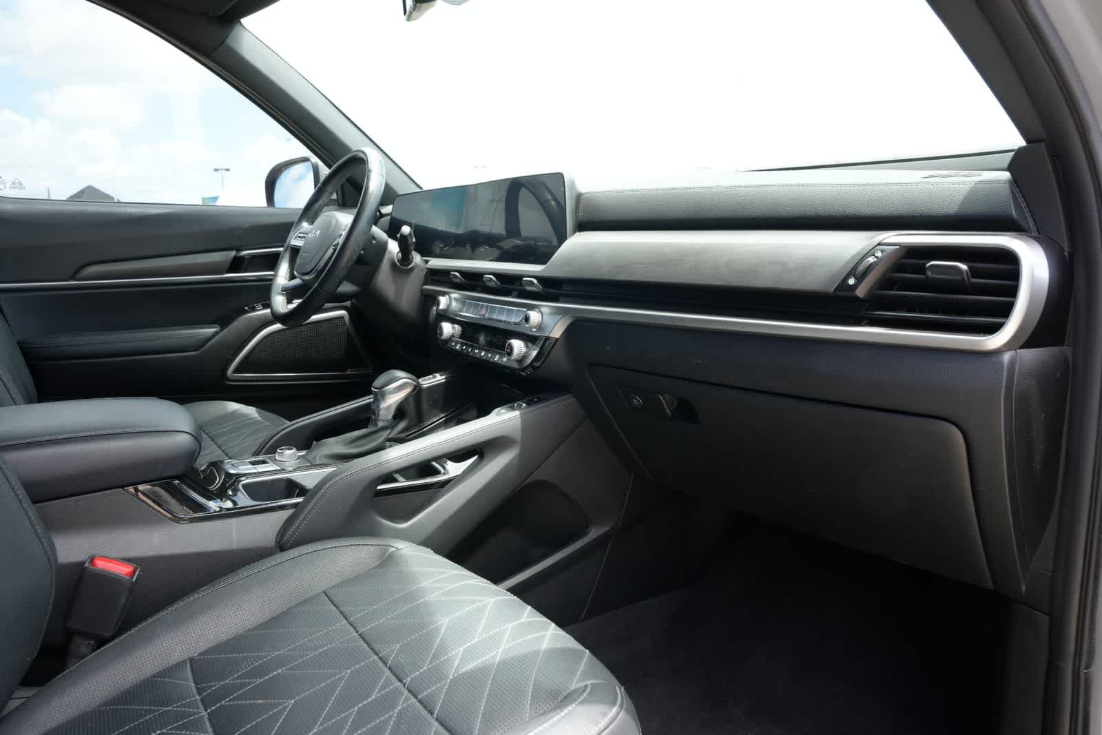 Thumbnail: 2023 Kia Telluride - 21