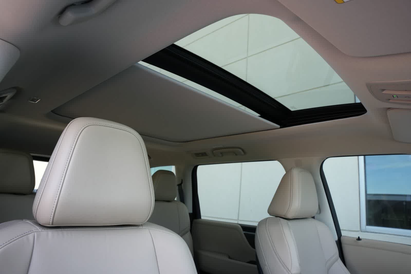 Thumbnail: 2026 INFINITI QX80 - 23