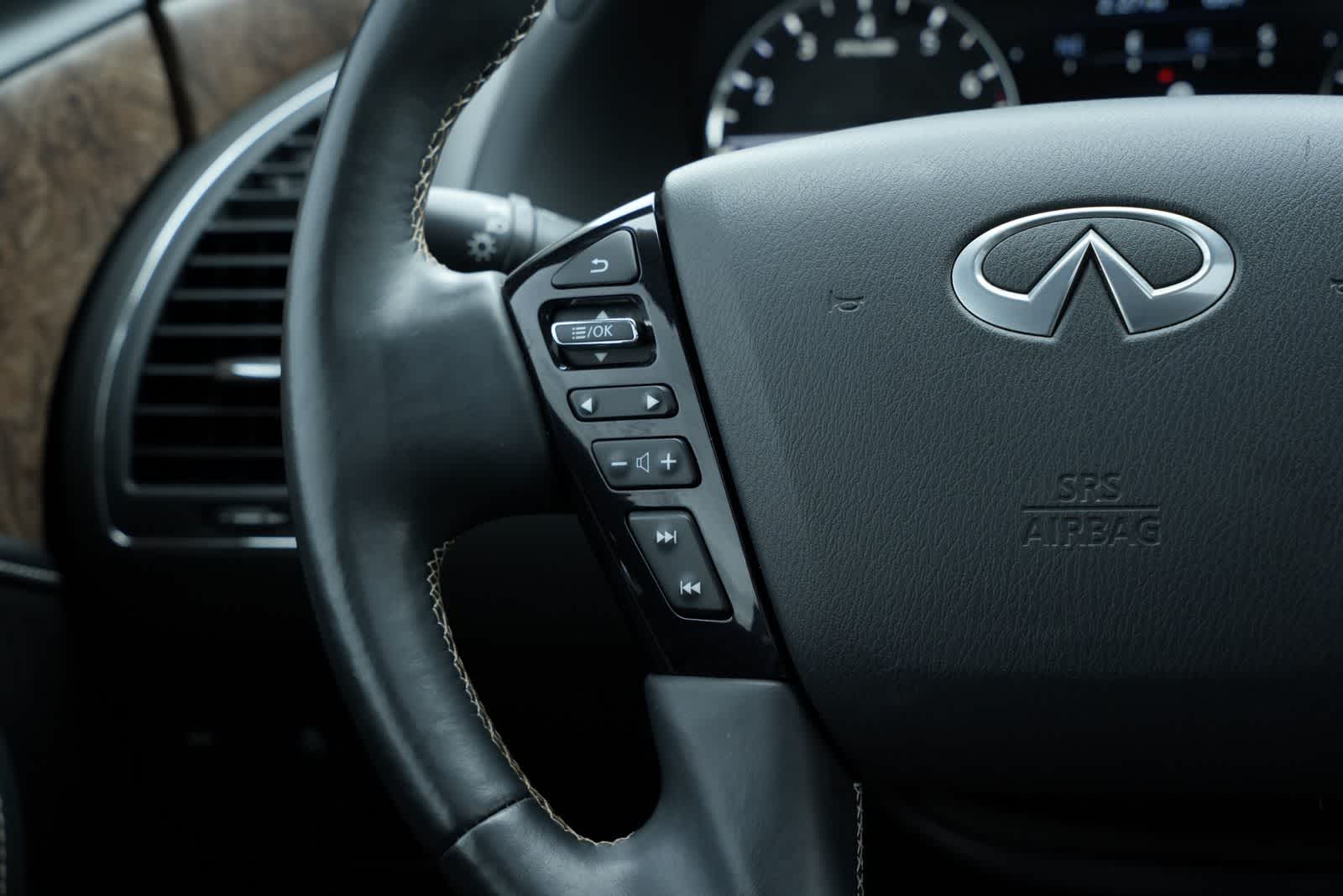 Thumbnail: 2023 INFINITI QX80 - 10