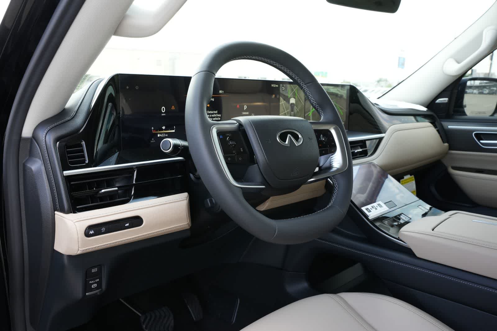 Thumbnail: 2026 INFINITI QX80 - 16