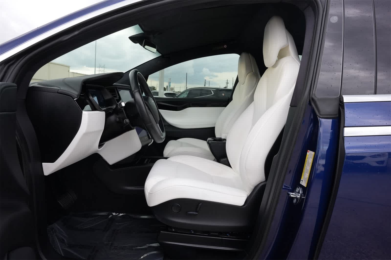 Thumbnail: 2019 Tesla Model X - 17