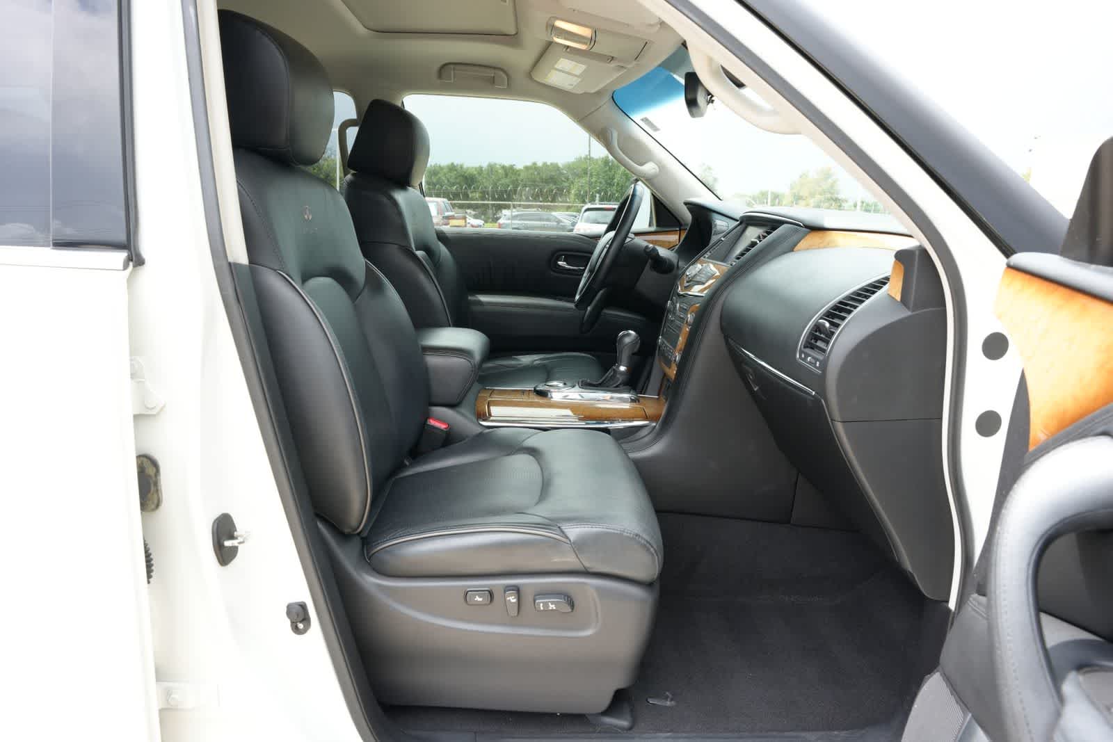 Thumbnail: 2014 INFINITI QX80 - 22