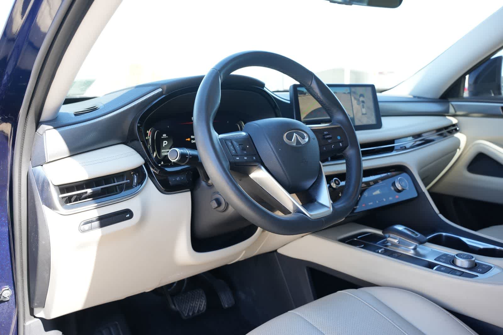 Thumbnail: 2023 INFINITI QX60 - 16