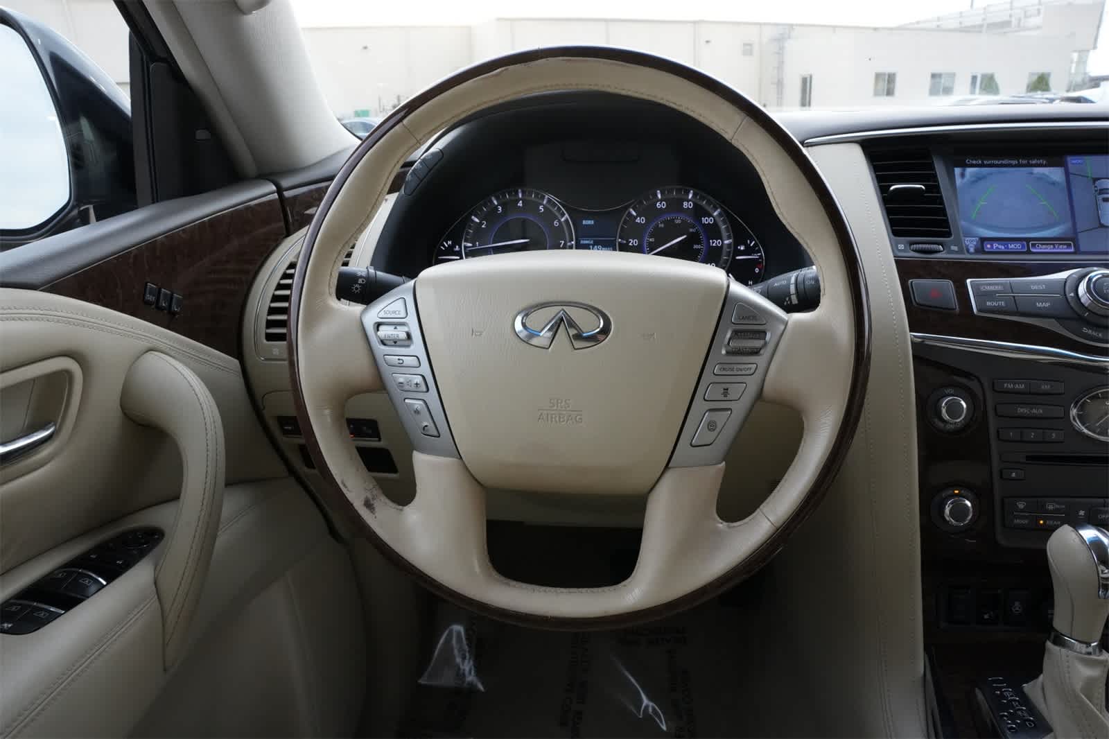 Thumbnail: 2016 INFINITI QX80 - 9