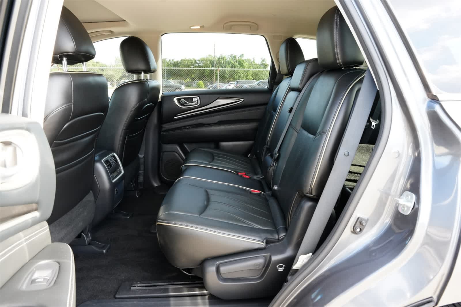 Thumbnail: 2016 INFINITI QX60 - 20