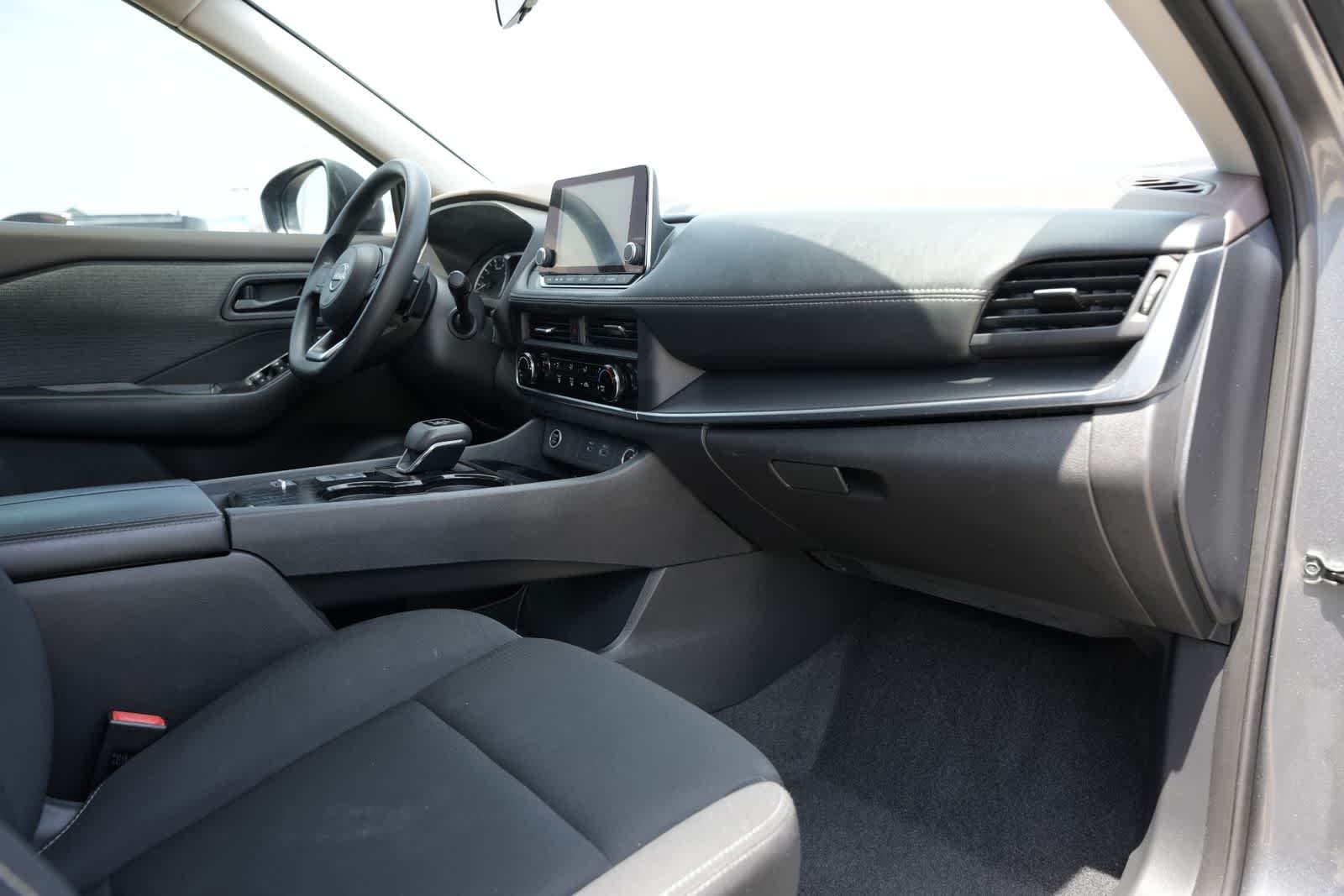 Thumbnail: 2023 Nissan Rogue - 21