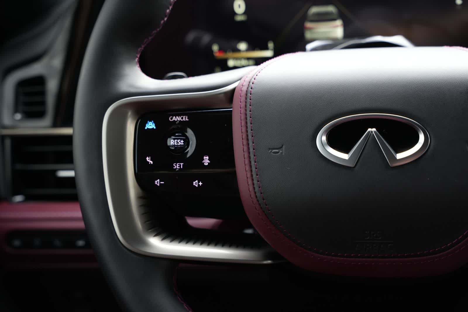 Thumbnail: 2026 INFINITI QX80 - 10