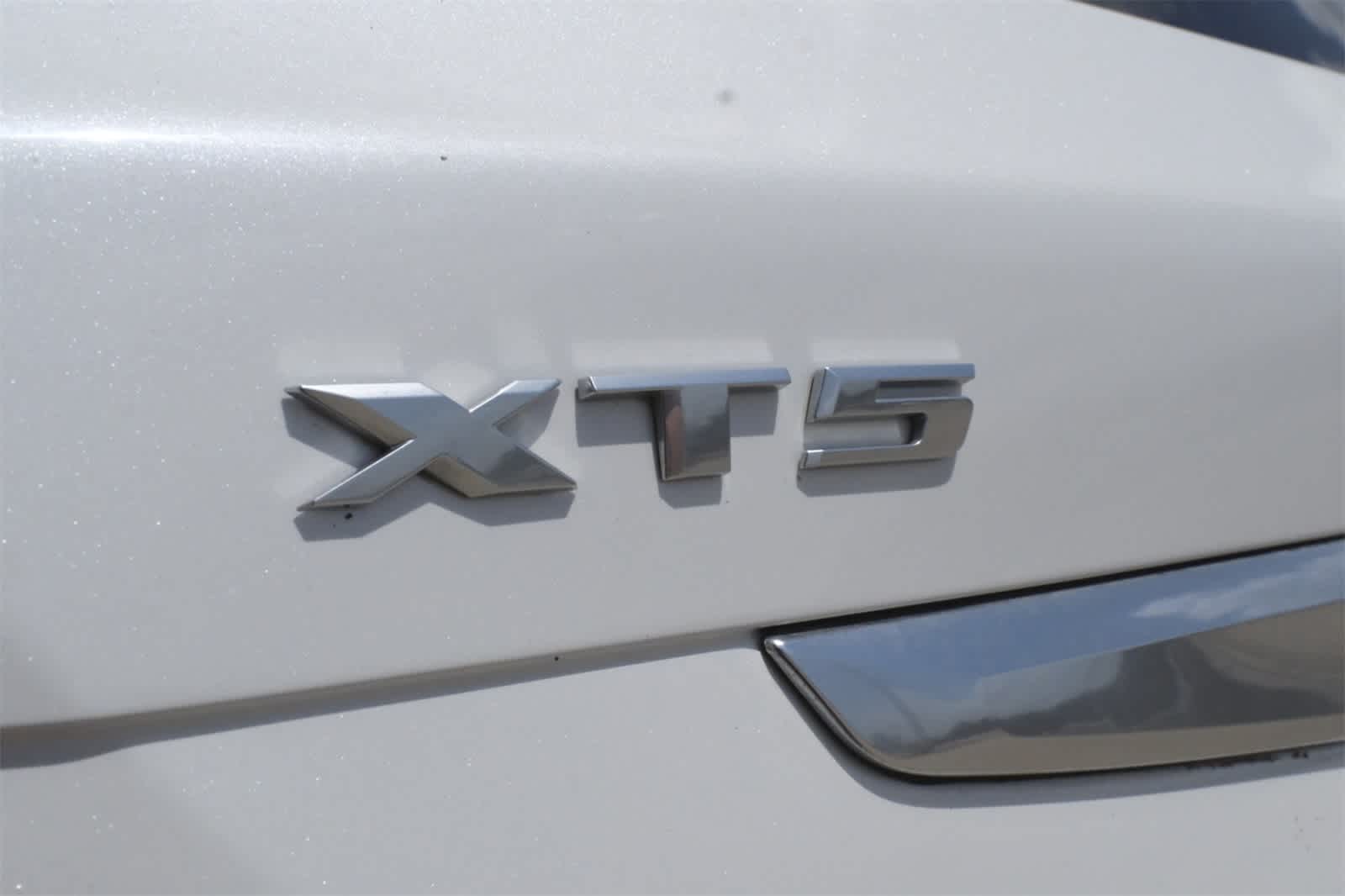 Thumbnail: 2017 Cadillac XT5 - 20