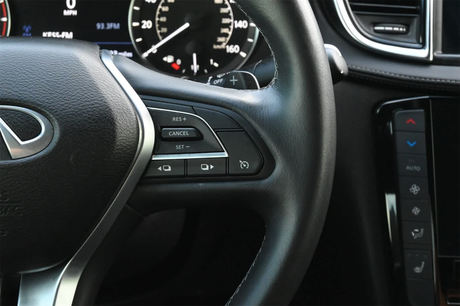 Thumbnail: 2022 INFINITI QX55 - 11