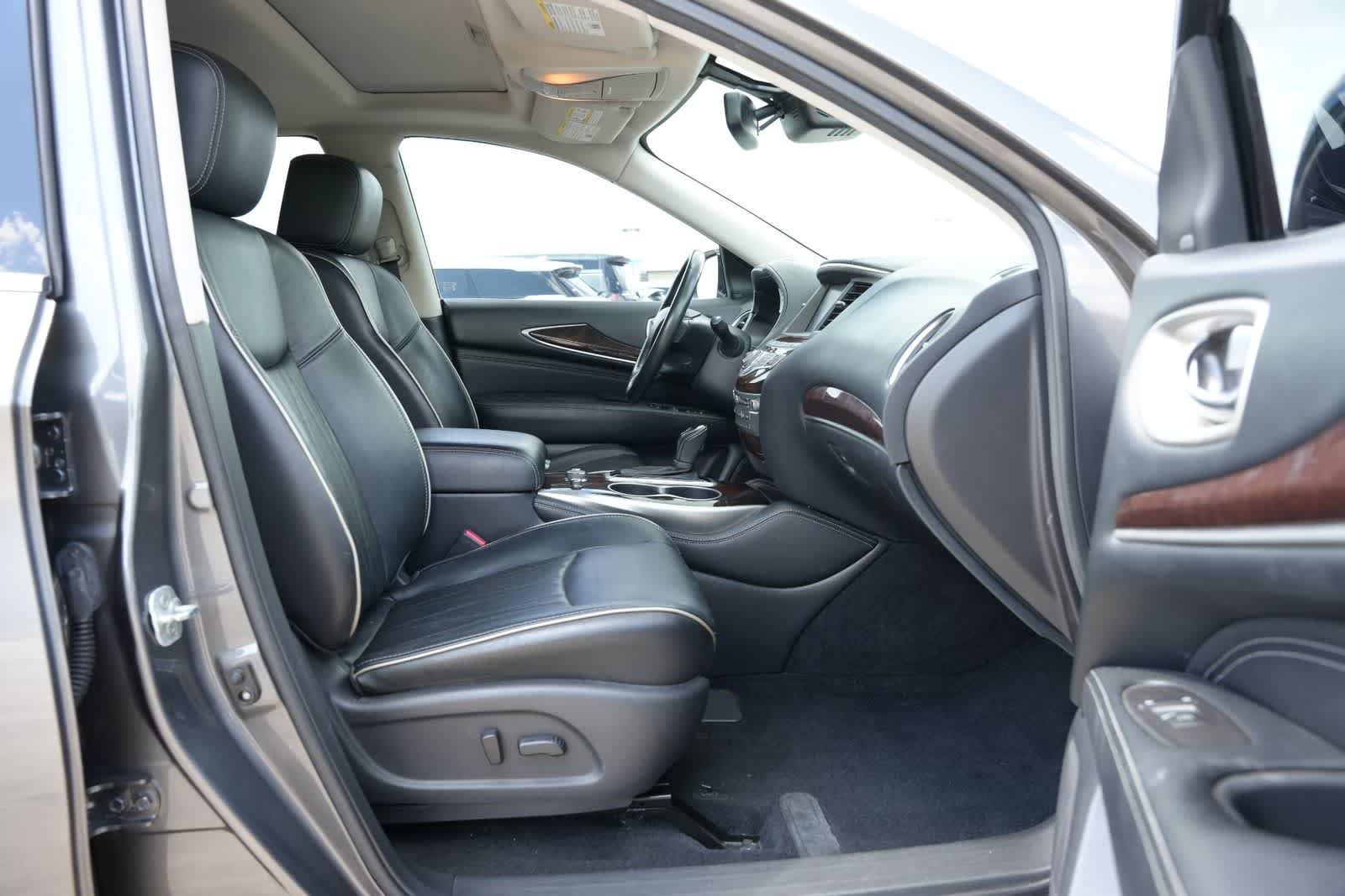 Thumbnail: 2017 INFINITI QX60 - 23