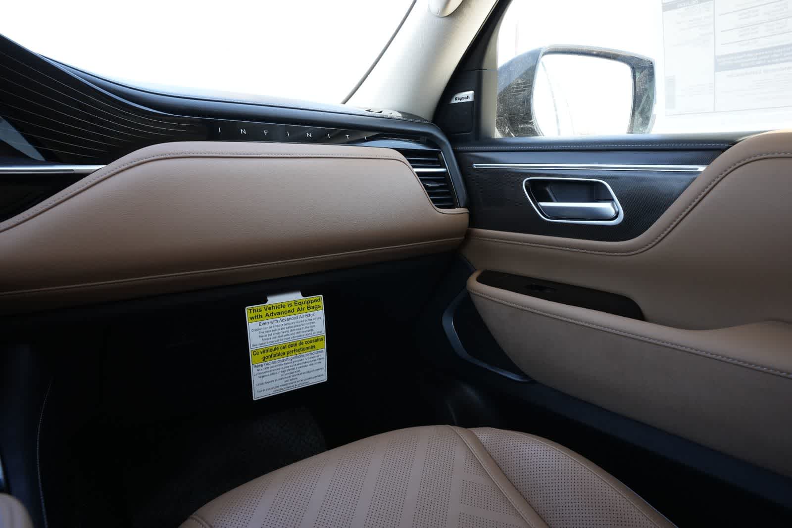 Thumbnail: 2026 INFINITI QX80 - 8