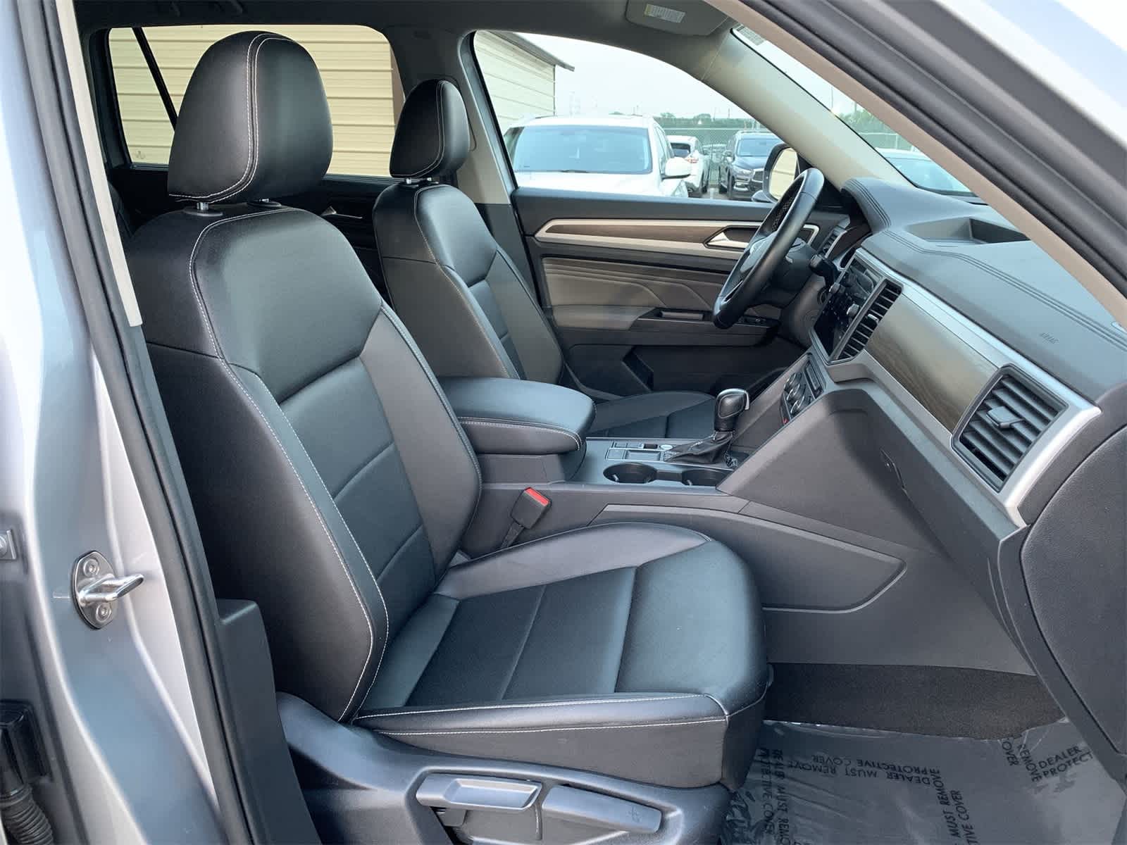 2021 Volkswagen Atlas SE 26