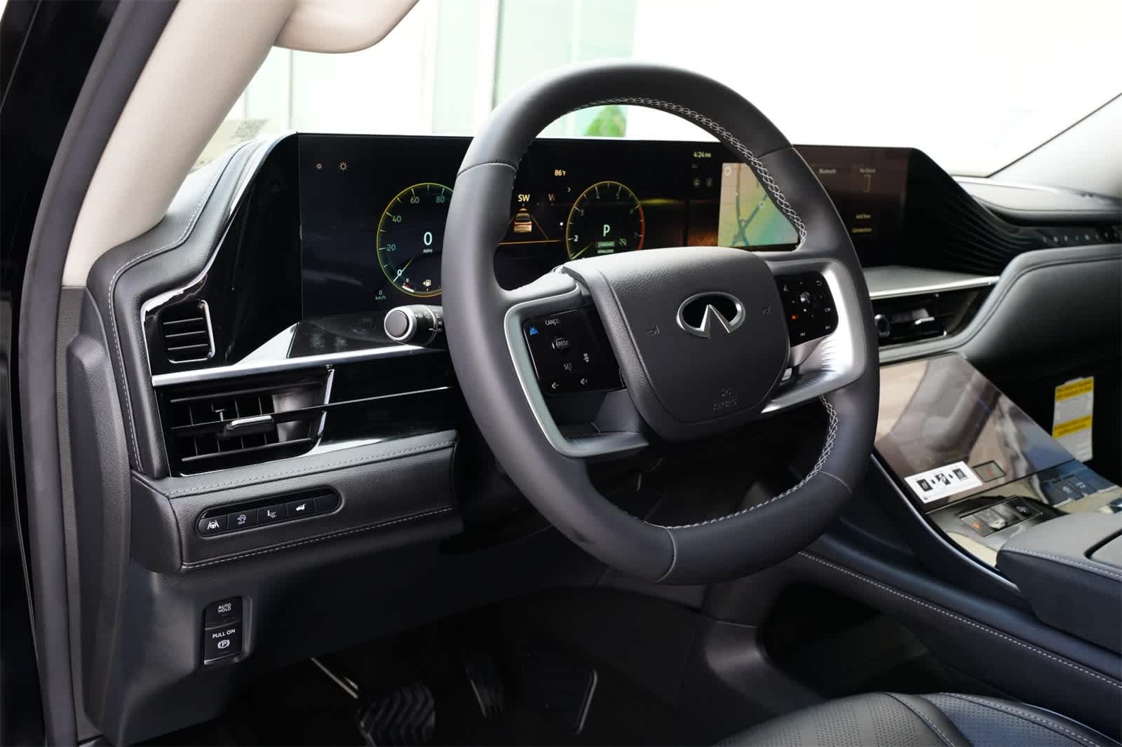 Thumbnail: 2025 INFINITI QX80 - 16
