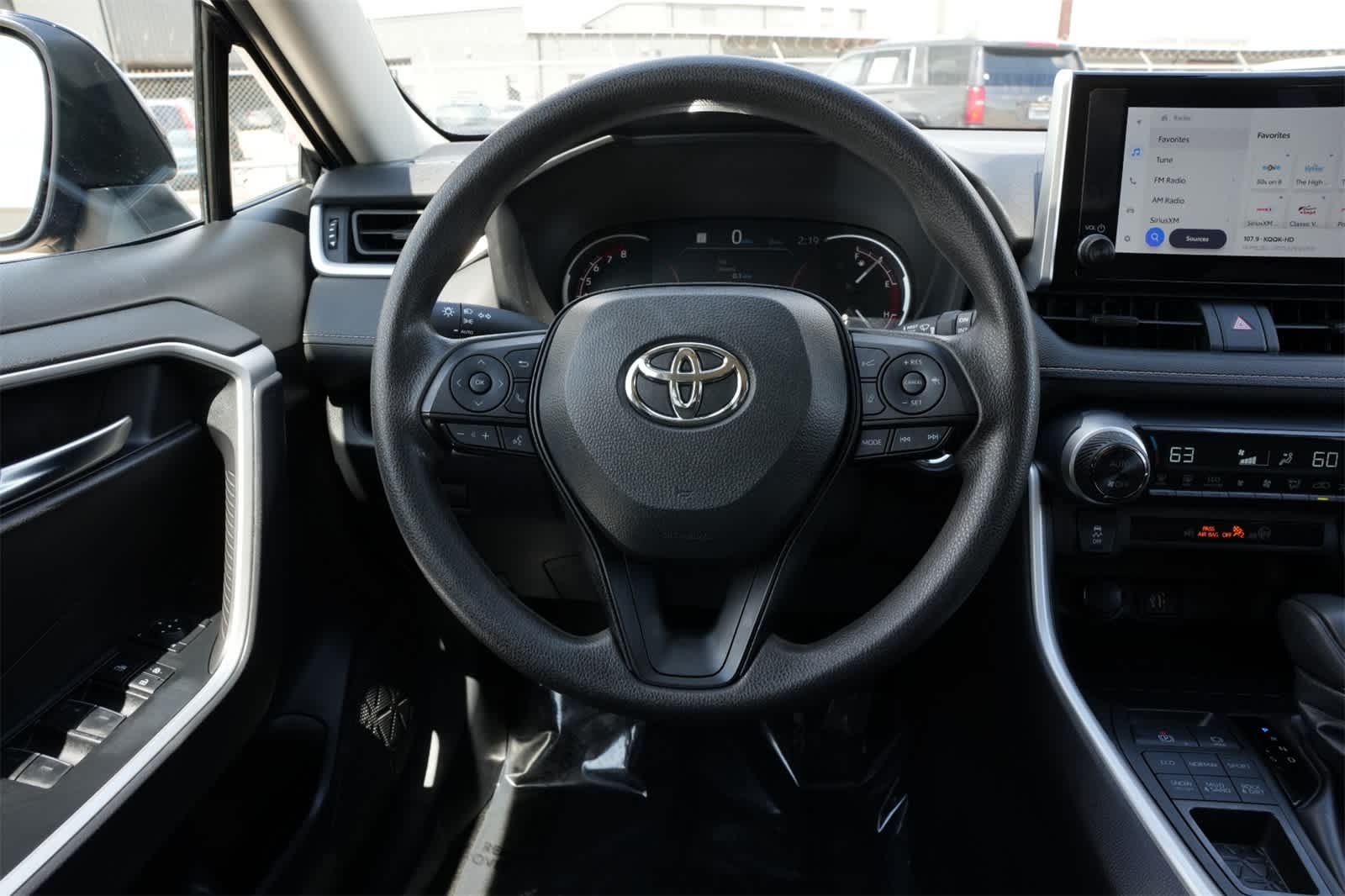 Thumbnail: 2024 Toyota RAV4 - 9