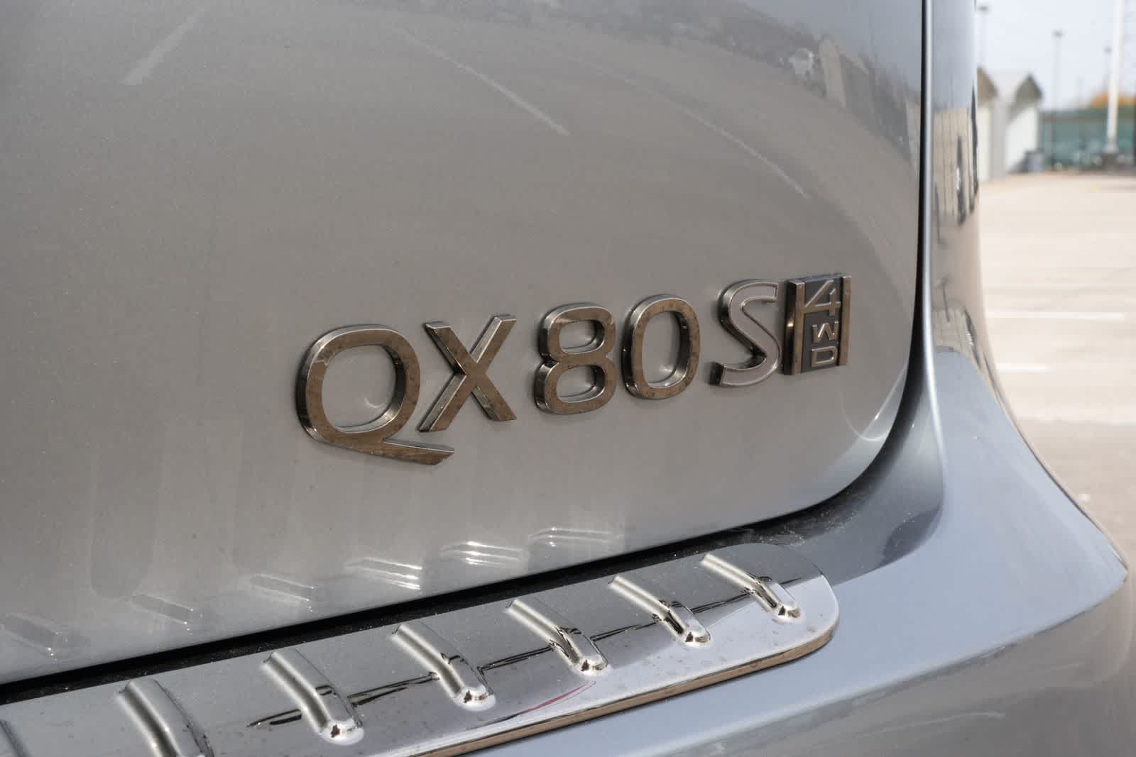 Thumbnail: 2026 INFINITI QX80 - 20