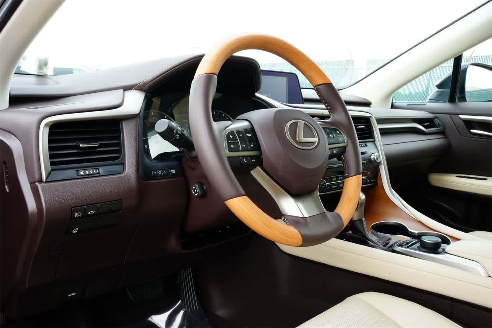 Thumbnail: 2018 Lexus RX - 16