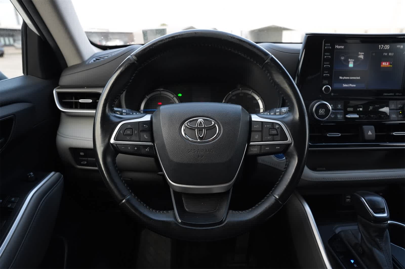 Thumbnail: 2022 Toyota Highlander - 10