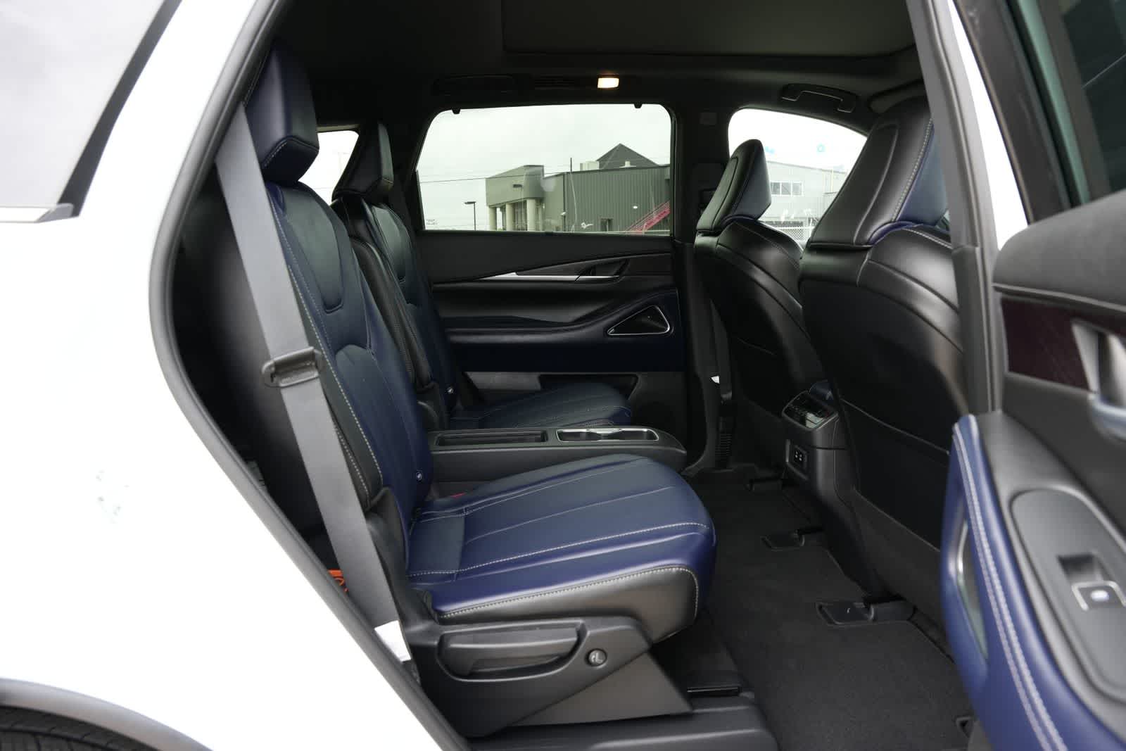 Thumbnail: 2026 INFINITI QX60 - 21