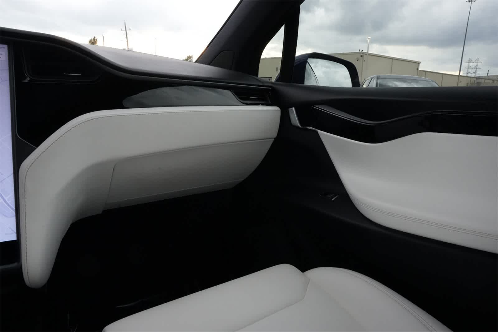 Thumbnail: 2019 Tesla Model X - 8