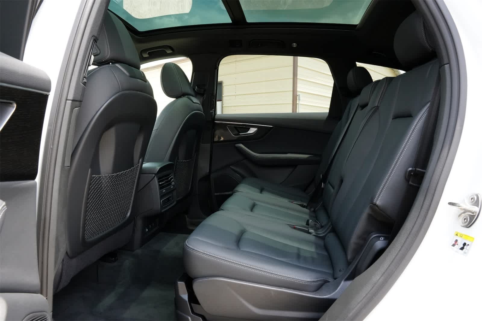 Thumbnail: 2025 Audi Q7 - 19