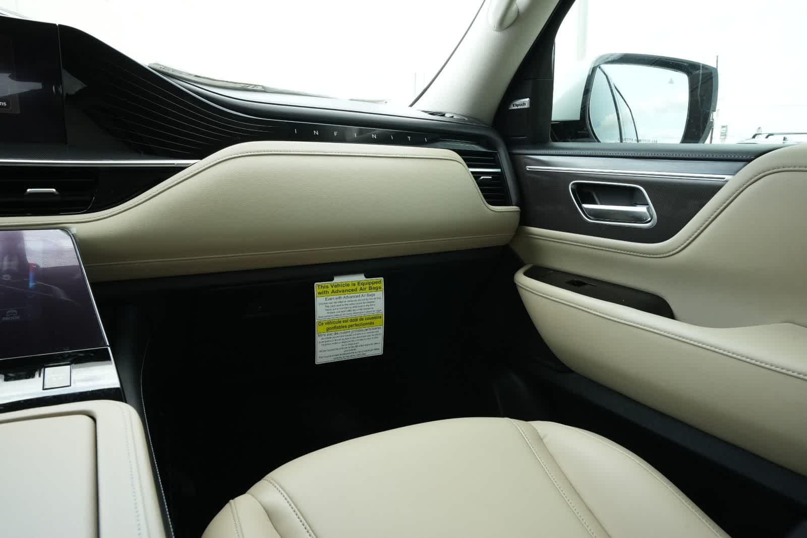 Thumbnail: 2026 INFINITI QX80 - 8