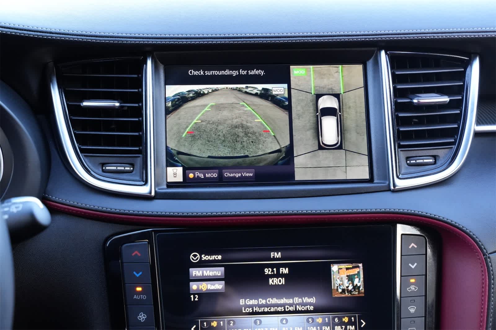 Thumbnail: 2025 INFINITI QX50 - 14