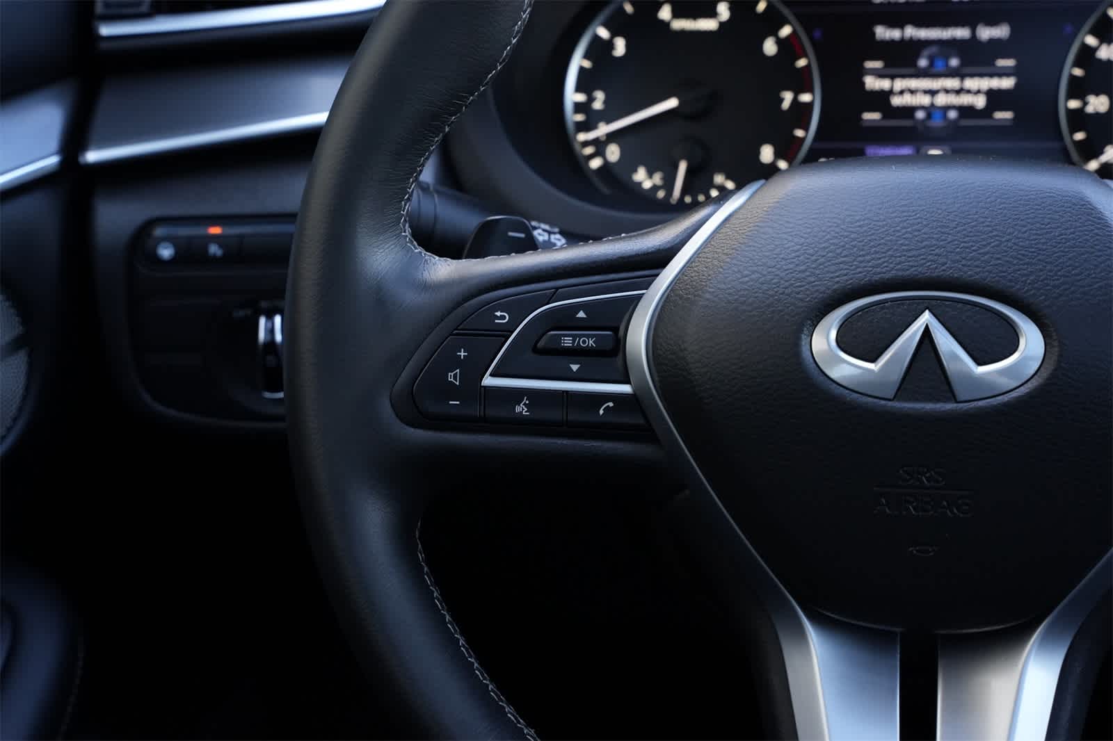 Thumbnail: 2025 INFINITI QX50 - 10