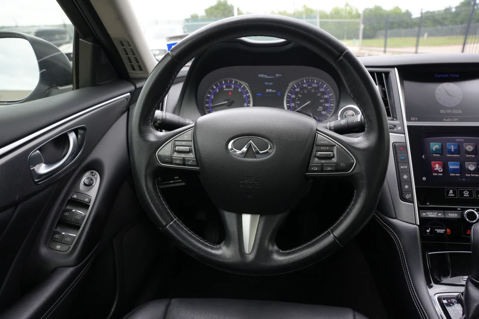 Thumbnail: 2015 INFINITI Q50 - 9