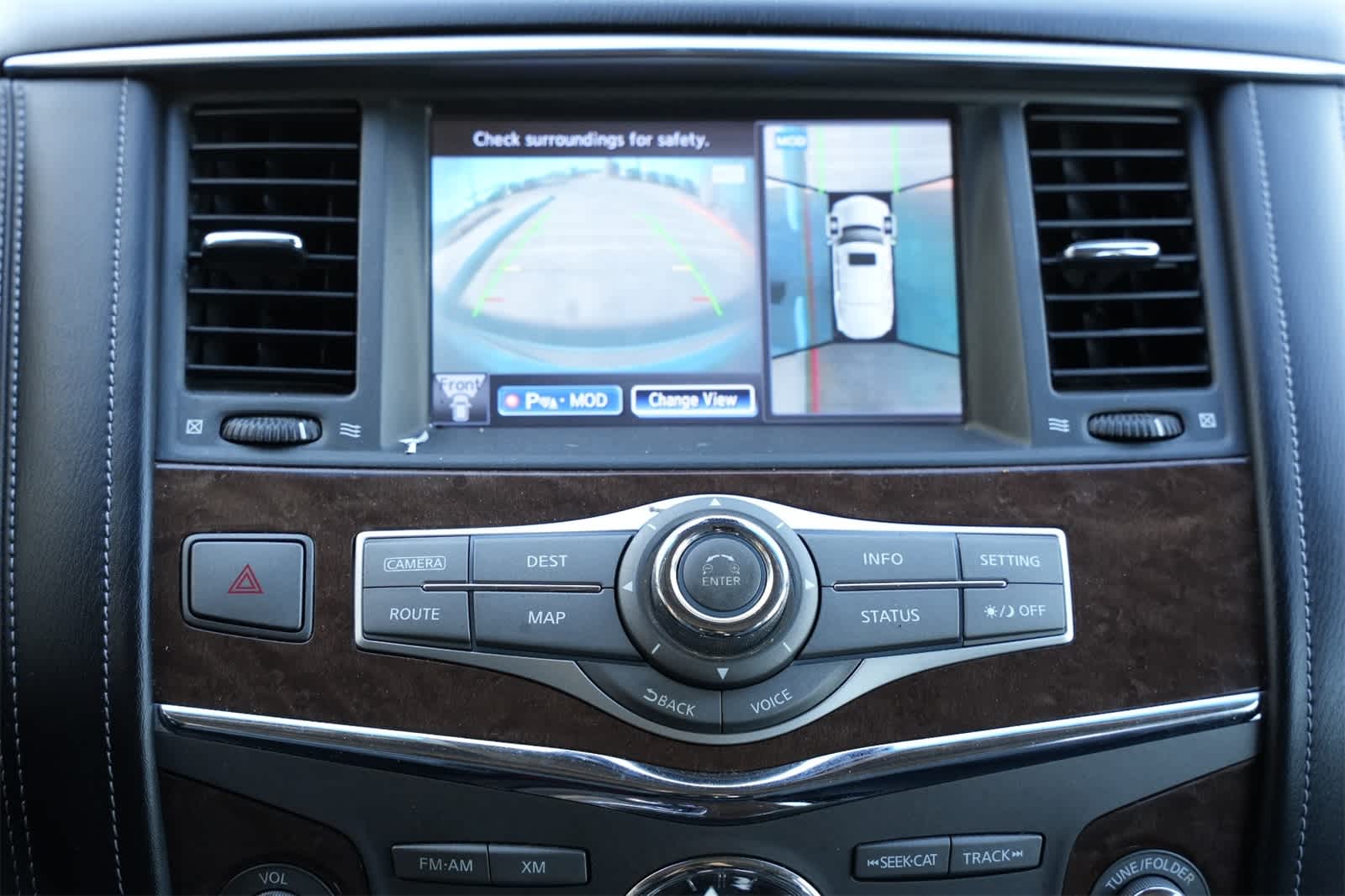 Thumbnail: 2017 INFINITI QX80 - 12