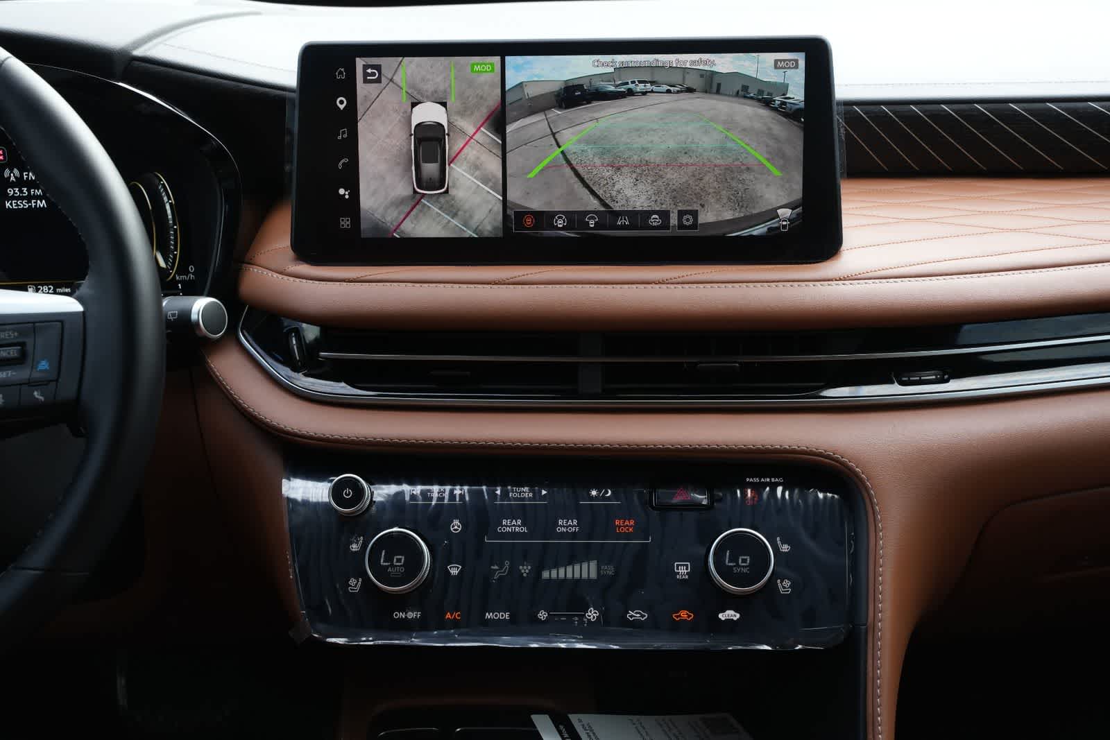 Thumbnail: 2026 INFINITI QX60 - 13