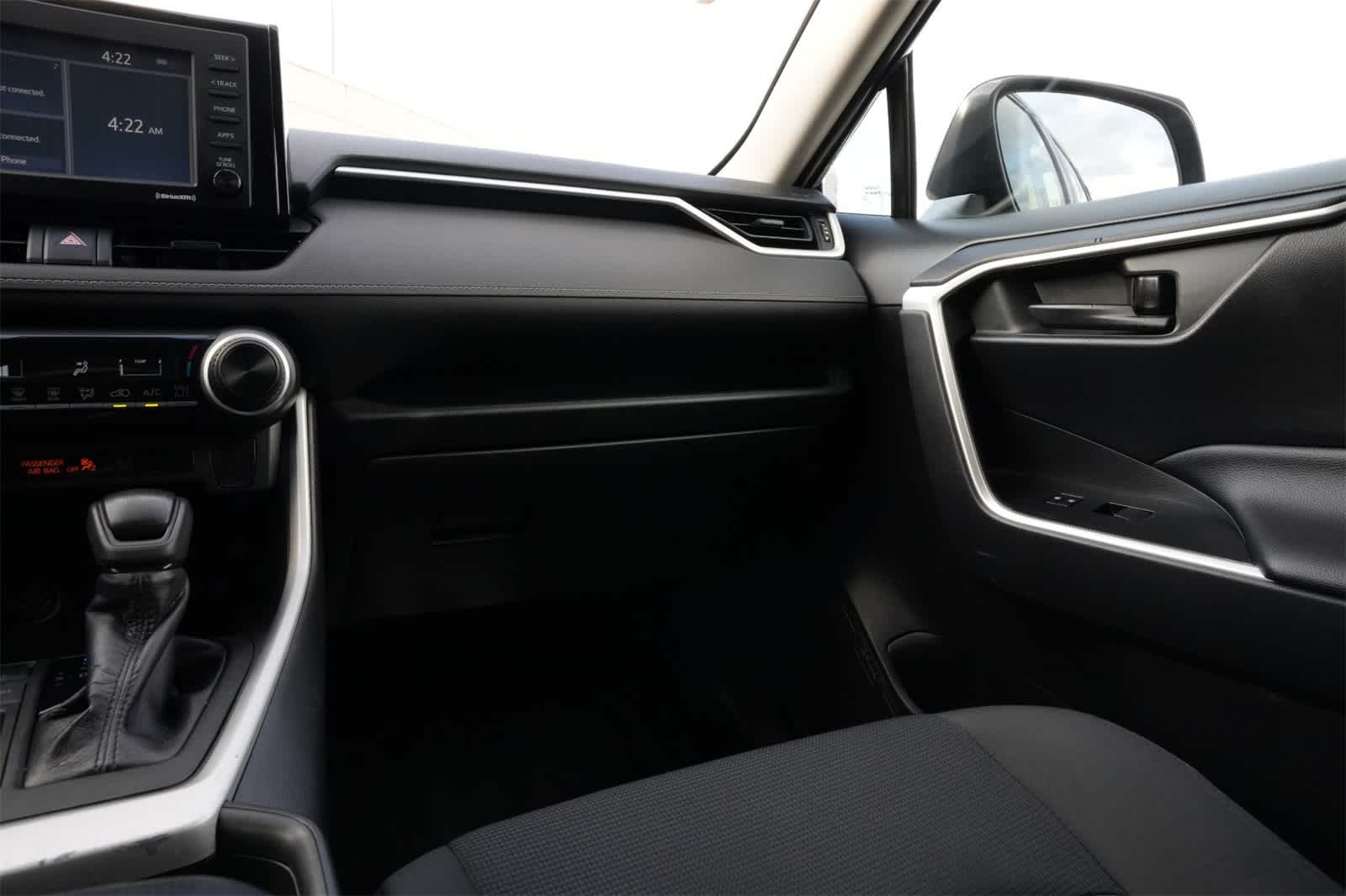 Thumbnail: 2020 Toyota RAV4 - 8