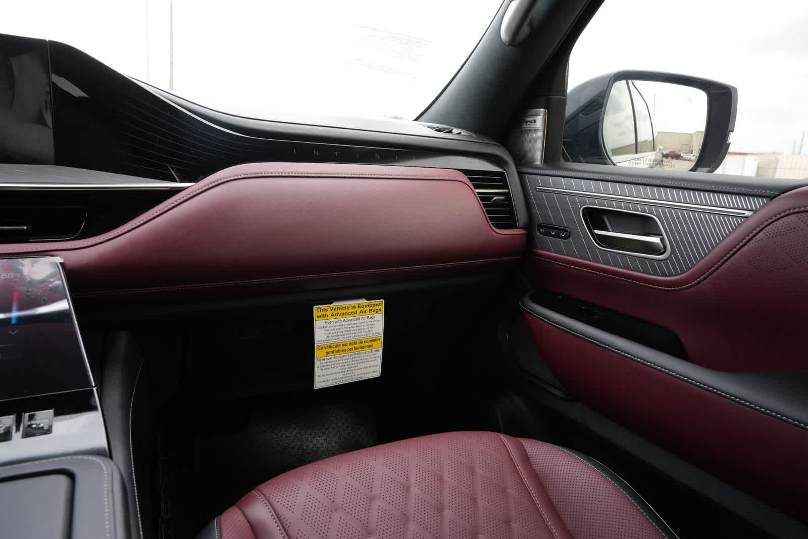 Thumbnail: 2026 INFINITI QX80 - 8