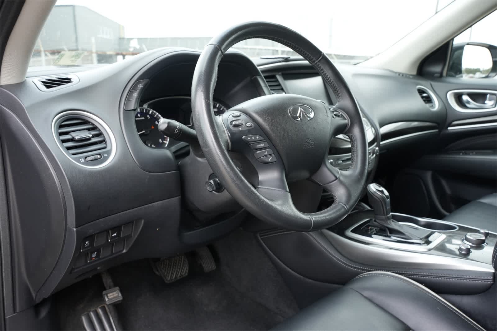 Thumbnail: 2020 INFINITI QX60 - 16