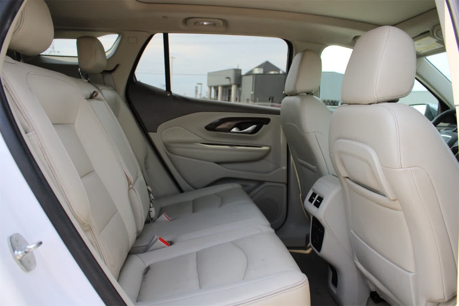 Thumbnail: 2020 GMC Terrain - 24