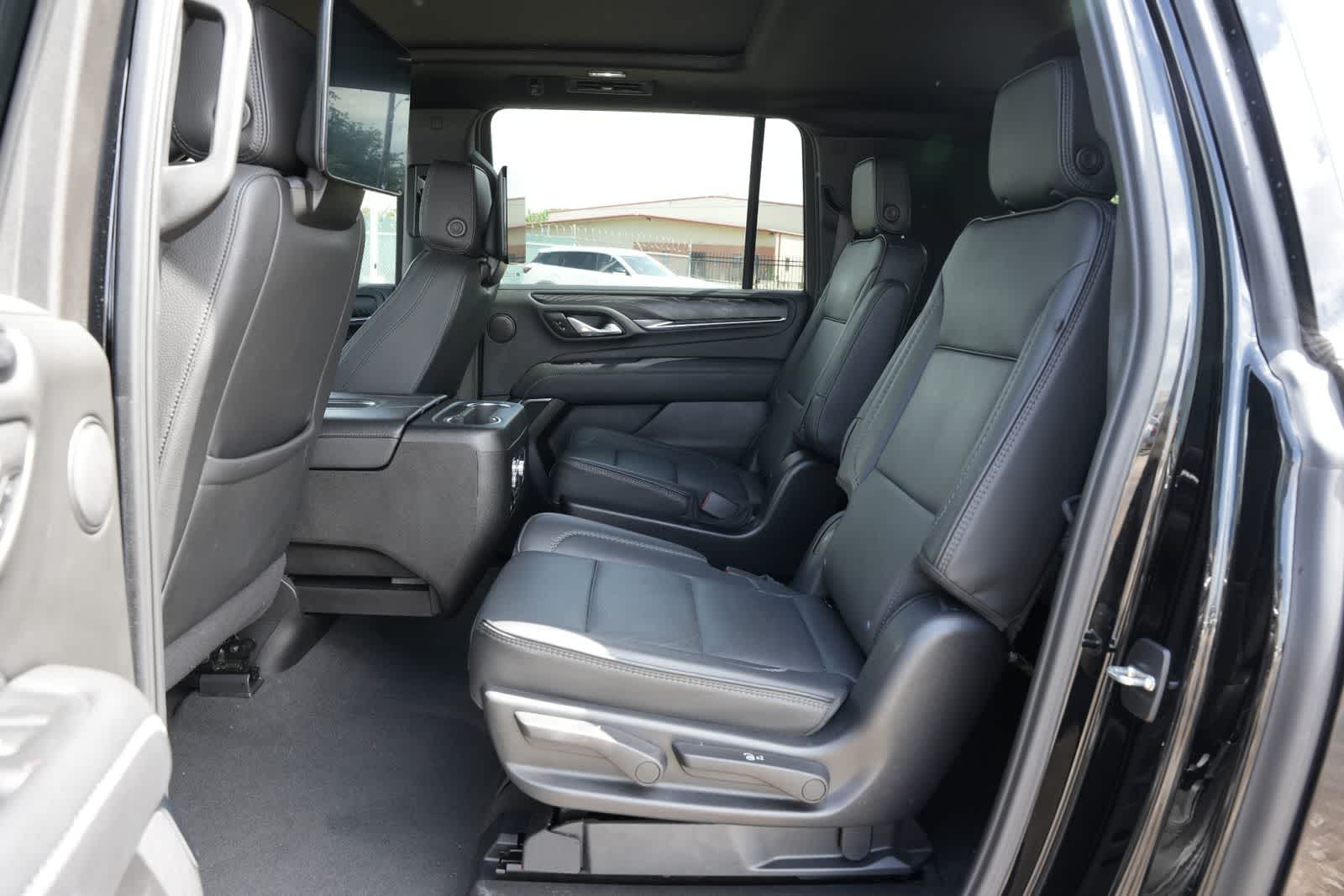 Thumbnail: 2023 GMC Yukon XL - 18