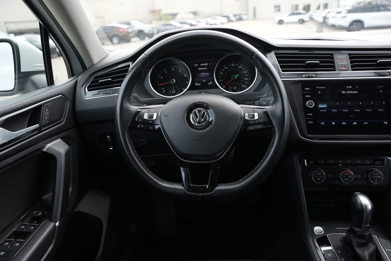 Thumbnail: 2018 Volkswagen Tiguan - 9