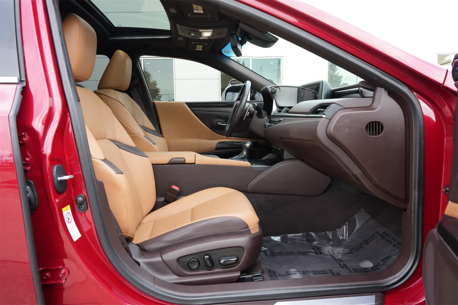 Thumbnail: 2019 Lexus ES - 22