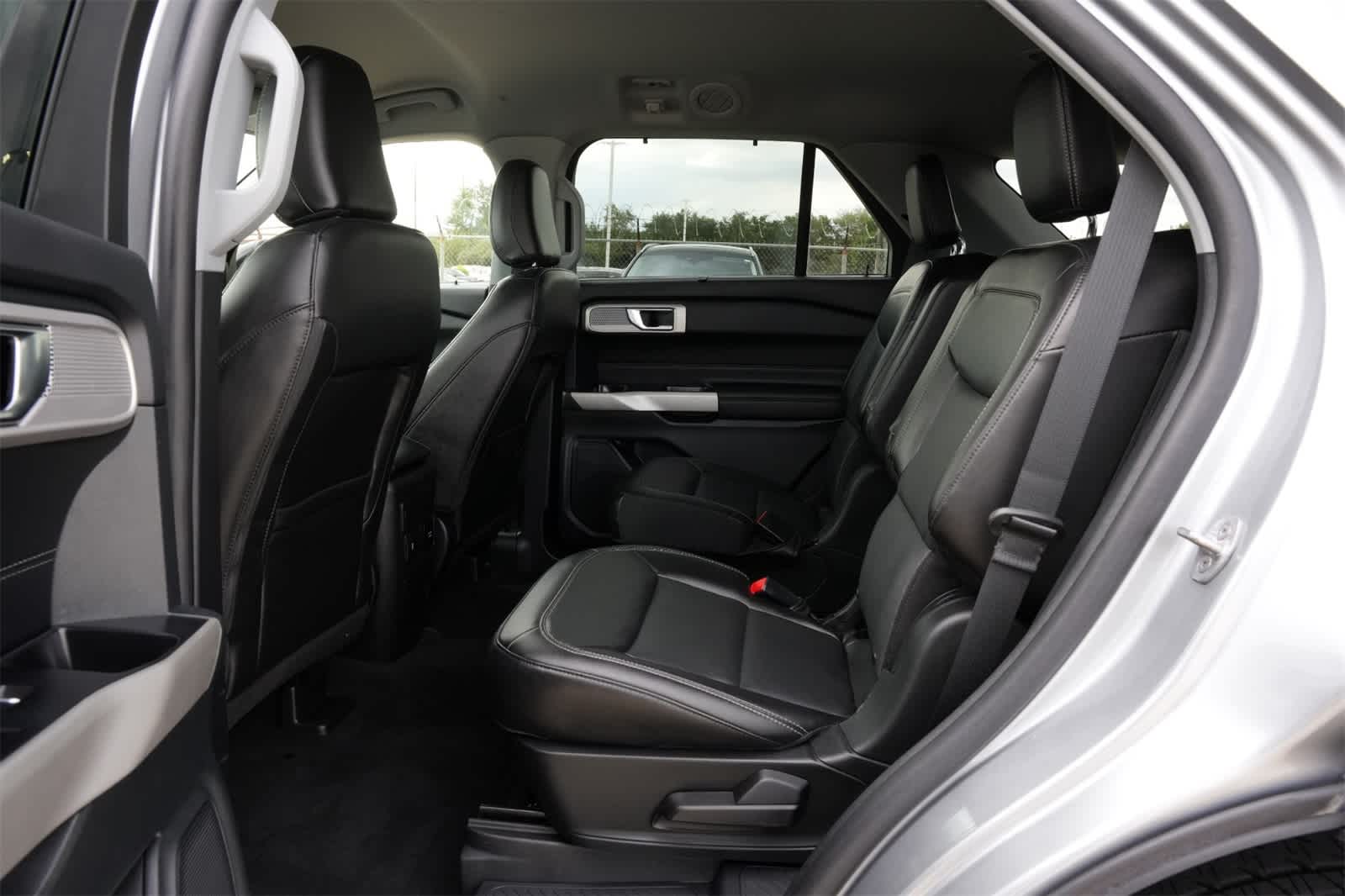 Thumbnail: 2022 Ford Explorer - 19