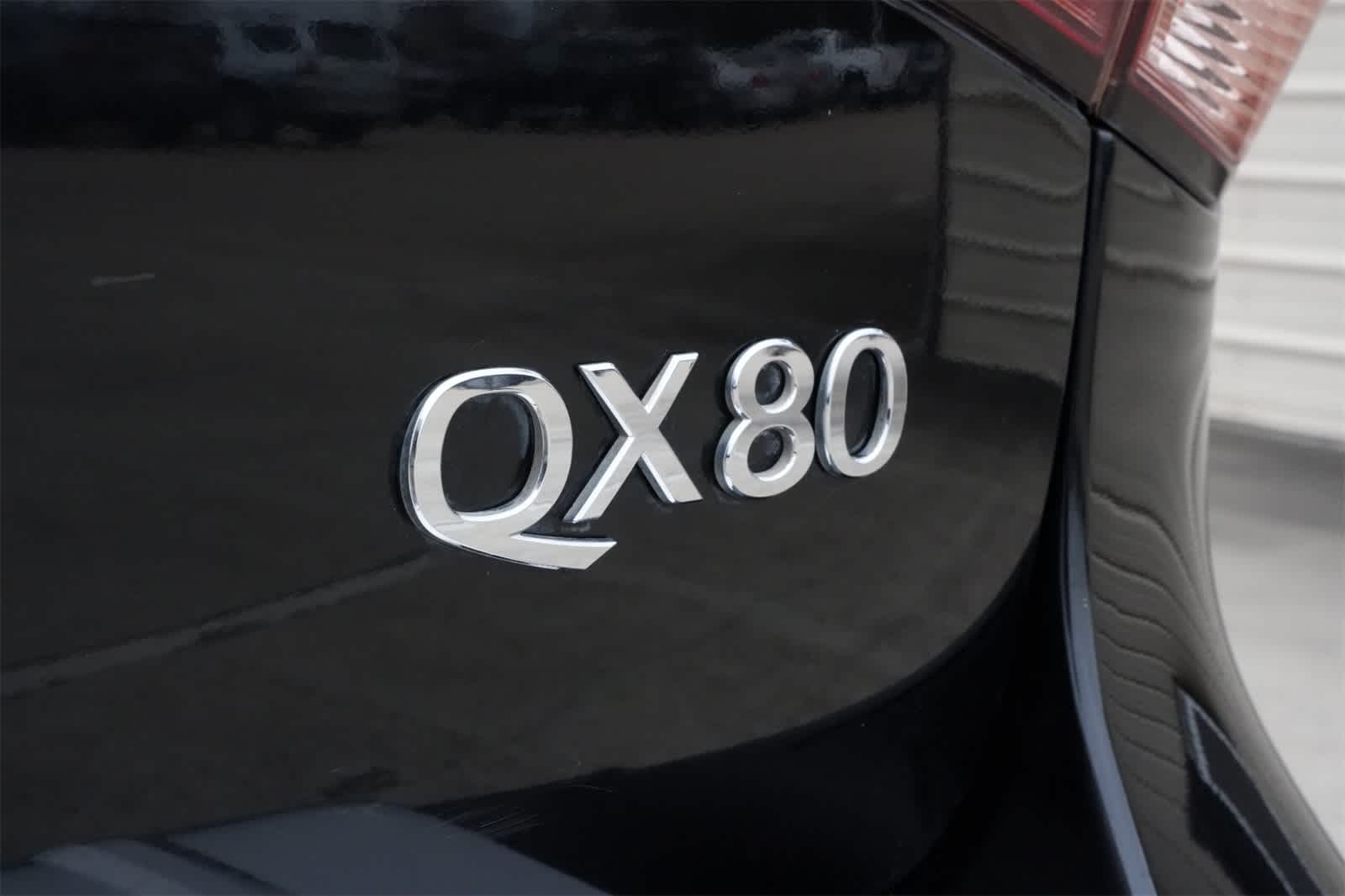 Thumbnail: 2015 INFINITI QX80 - 20