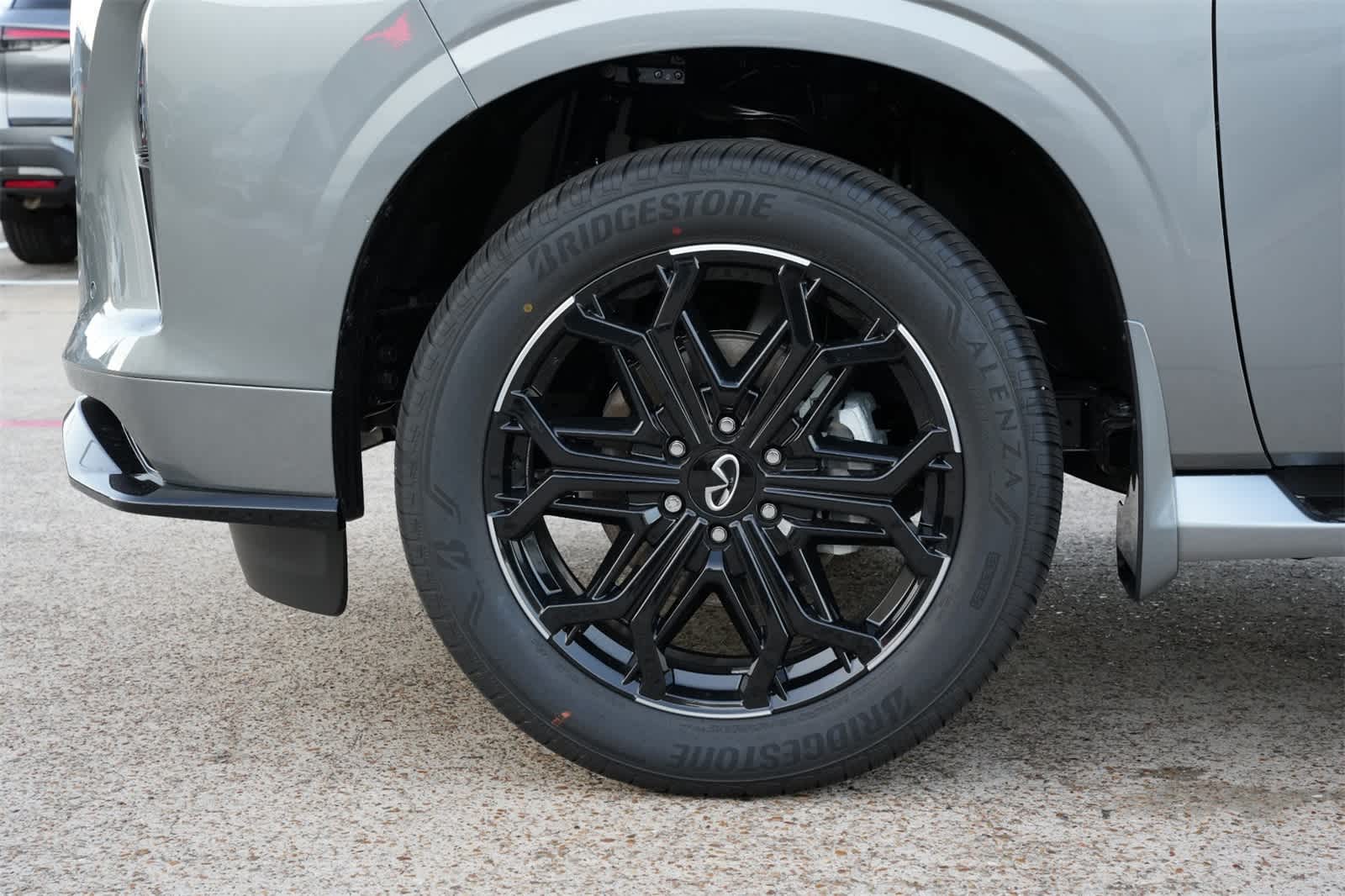 Thumbnail: 2026 INFINITI QX80 - 27