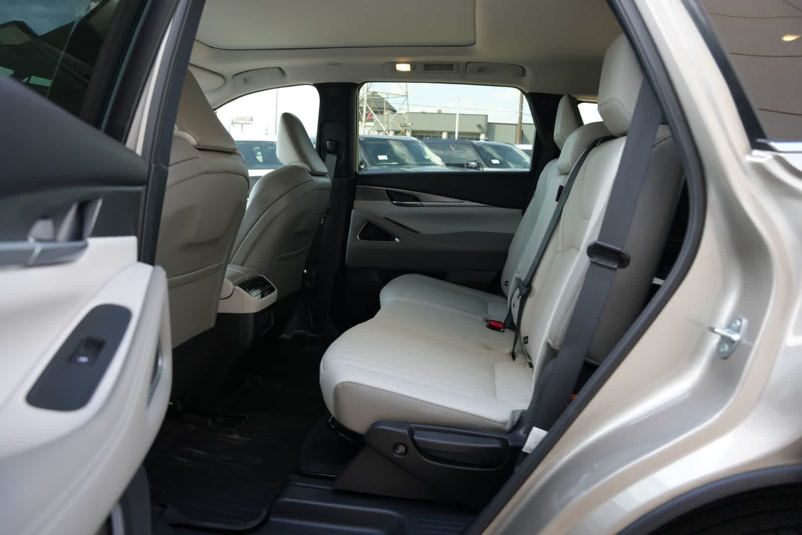 Thumbnail: 2027 INFINITI QX60 - 19